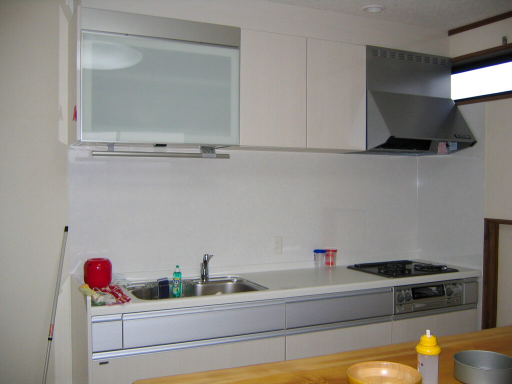 2階に新たに設置したキッチンの完成写真(富山市)