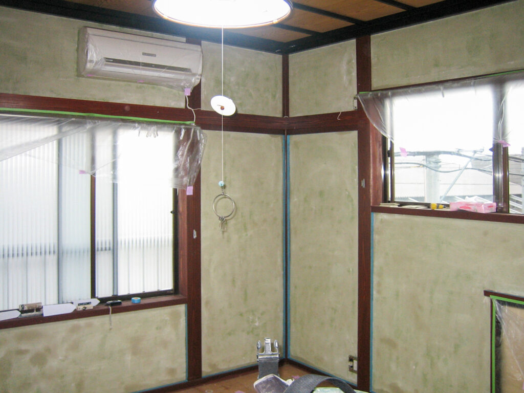 和室砂壁落とし　しっくい塗り