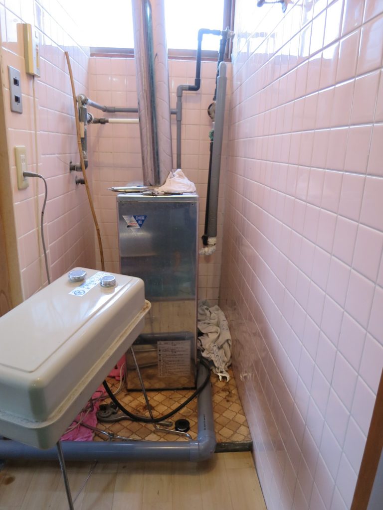 ボイラーから水漏れ