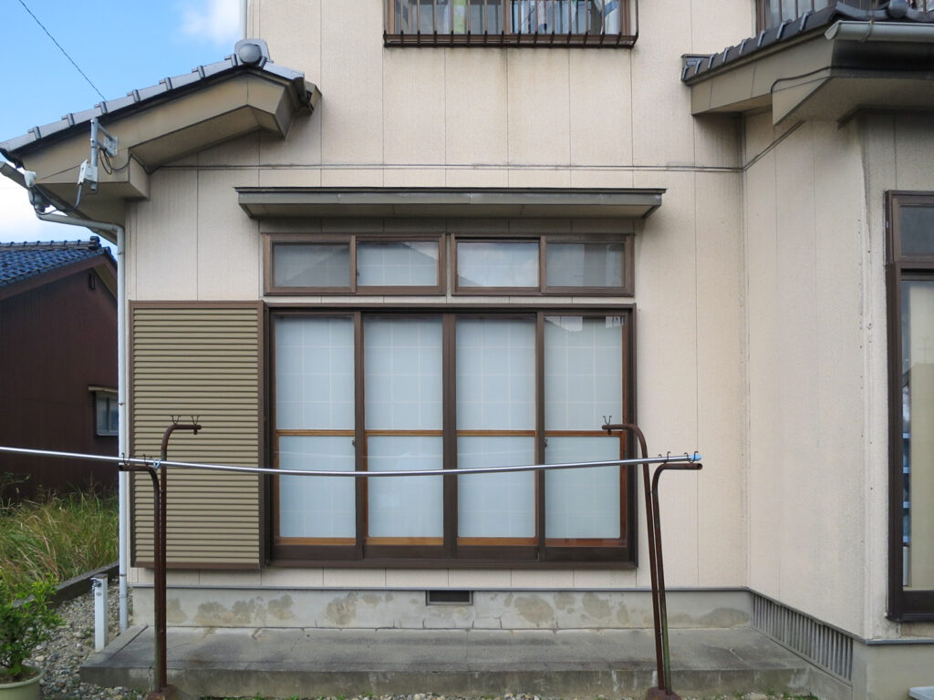 サンルーム設置前の外観(富山市)