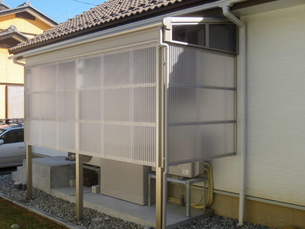 物干し場の壁設置 目隠しと風除けの納まり