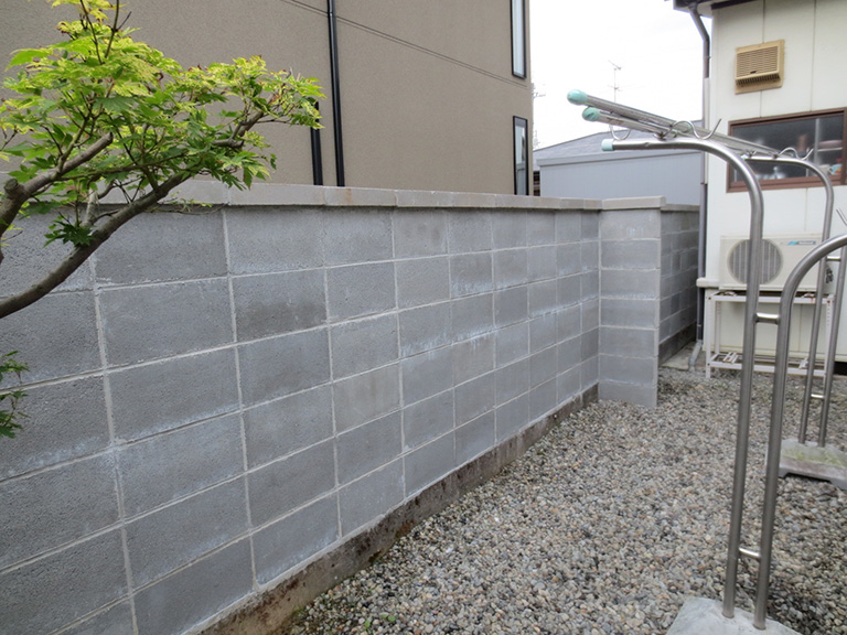 基礎＋ブロック積みで仕上がったブロック塀　完成写真
