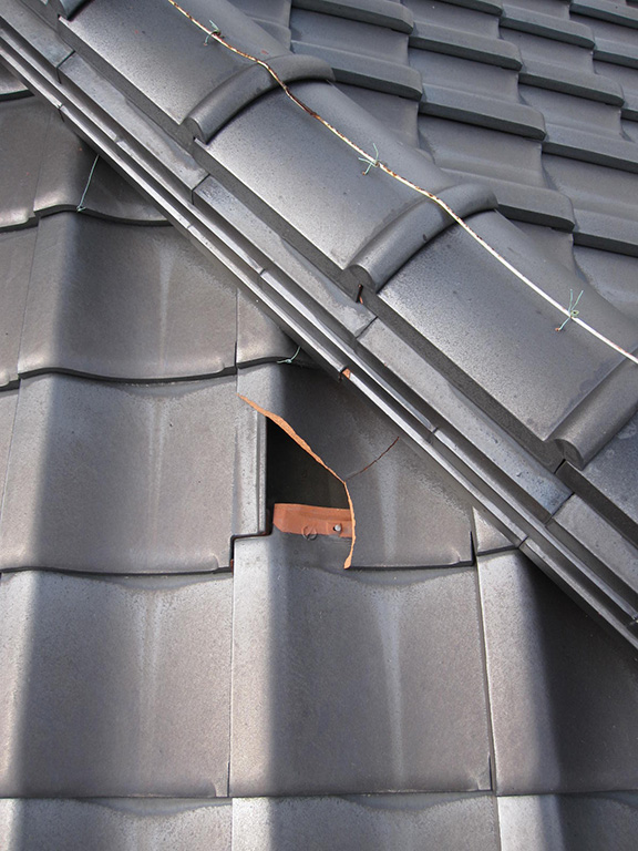 屋根瓦の点検、修理