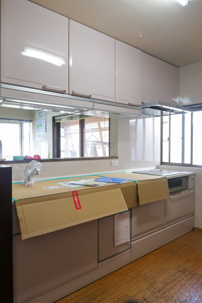 1階L型キッチンからI型キッチンへ変更（タカラスタンダード・エーデル）施工後