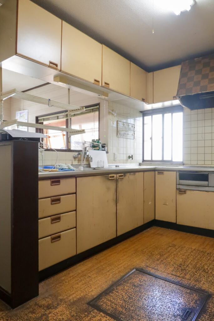 1階L型キッチンからI型キッチンへ変更（タカラスタンダード・エーデル）施工前