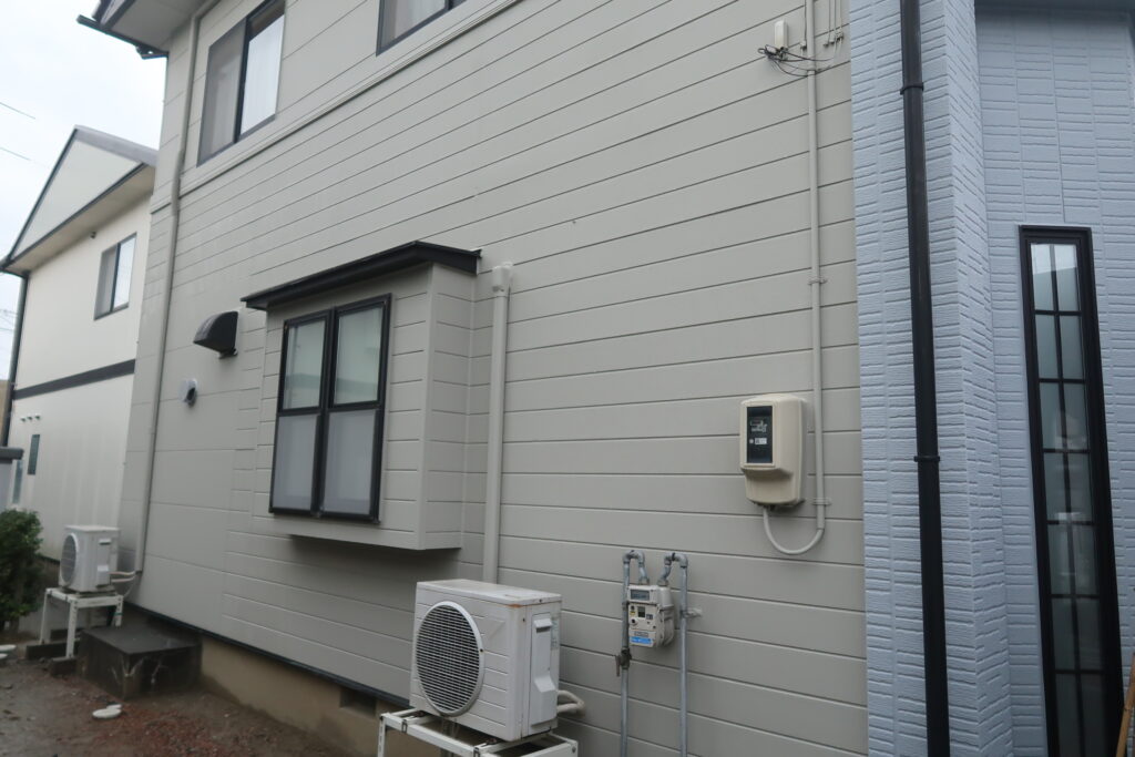 外壁塗装工事後の住宅外観